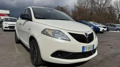 Bianco frozen Usata 2019 Lancia Ypsilon Gold Due volumi | 10.900 € (Buon prezzo)