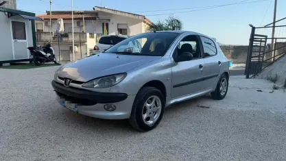 Usata Peugeot 206 68 CV (50 kW) 2006 Grigio Berlina
