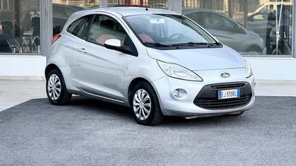 Grigio Usata 2011 Ford Ka Tre volumi | 4400 € (Ottimo prezzo)