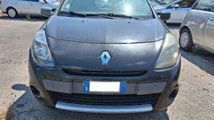 Nero Usata 2011 Renault Clio II Dynamique Tre volumi | 2999 € (Ottimo prezzo)