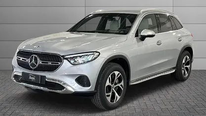 Nero Nuova 2025 Mercedes GLC300 | 72.400 € (Buon prezzo)
