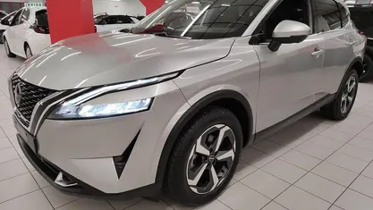Usata Nissan Qashqai N-Connecta 140 CV (102 kW) 2024 Grigio SUV