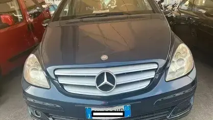 Usata Mercedes B180 109 CV (80 kW) 2007 Bluazzurro Monovolume