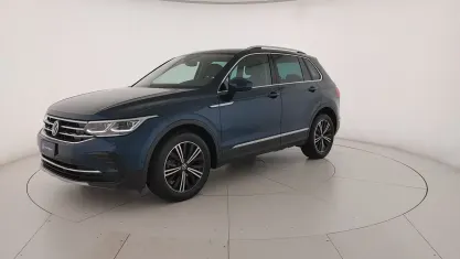 Usata VW Tiguan Elegance 150 CV (110 kW) 2021 Nightshade blue metallizzato SUV