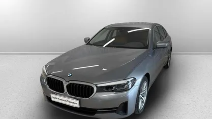 Grigio Usata 2022 BMW 520 Tre volumi | 33.000 € (Buon prezzo)