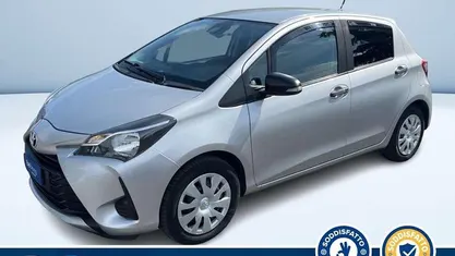 Argento metallizzato Usata 2019 Toyota Yaris Lounge Due volumi | 11.400 € (Buon prezzo)