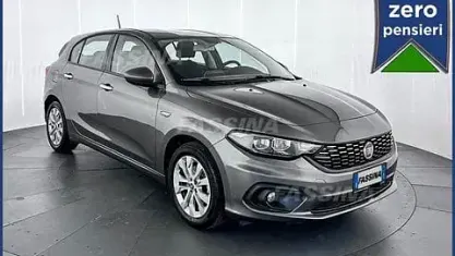 Gebraucht Fiat Tipo Lounge 120 PS (88 kW) 2020 Grau Kleinwagen
