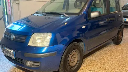 Usata Fiat Panda Dynamic 60 CV (44 kW) 2011 Bluazzurro Utilitaria