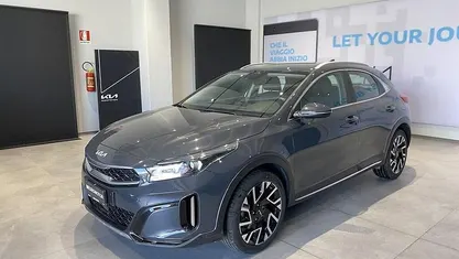 Grigio Usata 2023 Kia XCeed SUV | 20.300 € (Buon prezzo)