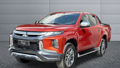 Usata Mitsubishi L200 Intense 150 CV (110 kW) 2019 Arancione metallizzato Pick-up