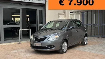Usata Lancia Ypsilon S 95 CV (69 kW) 2018 Grigio Utilitaria