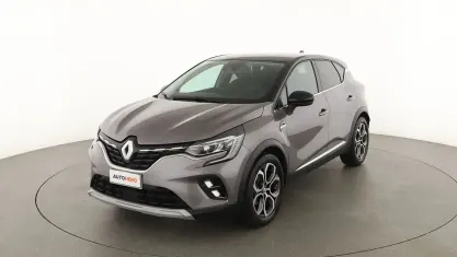Usata Renault Captur Techno 143 CV (105 kW) 2023 Grigio SUV
