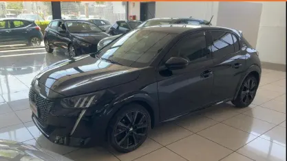 Usata Peugeot 208 GT 101 CV (74 kW) 2023 Nero Utilitaria