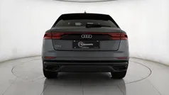 Grigio Usata 2020 Audi Q8 Sport SUV | 56.900 € (Buon prezzo)