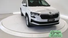 Bianco Usata 2024 Skoda Karoq Selection SUV | 24.950 € (Buon prezzo)
