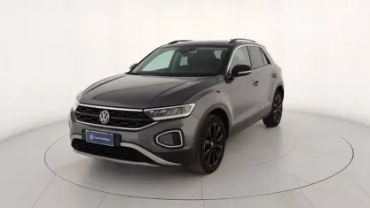 Usata VW T-Roc Sport 116 CV (85 kW) 2024 Grigio metallizzato SUV