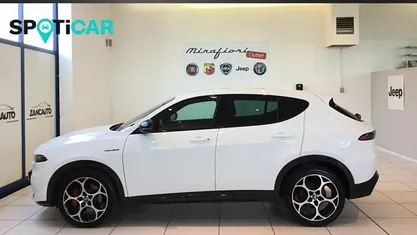Usata 2024 Alfa Romeo Tonale Veloce SUV | 28.950 € (Buon prezzo)
