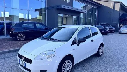 Usata Fiat Punto 69 CV (50 kW) 2013 Bianco Utilitaria