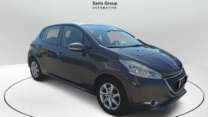 Usata Peugeot 208 Active 82 CV (60 kW) 2014 Argento Utilitaria