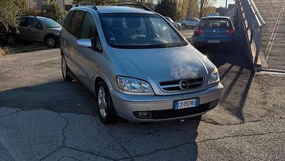 Usata Opel Zafira Eco 97 CV (71 kW) 2005 Grigio Monovolume