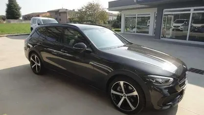 Grigio Usata 2022 Mercedes C220 Premium Plus Tre volumi | 36.500 € (Buon prezzo)