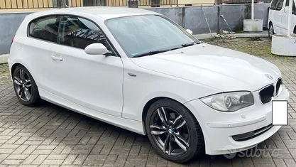 Usata BMW 120 177 CV (130 kW) 2008 Utilitaria