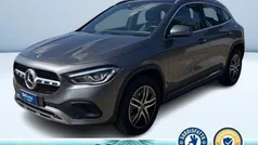 Grigio metallizzato Usata 2022 Mercedes GLA180 SUV | 33.500 € (Buon prezzo)