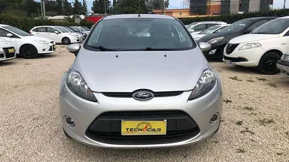 Usata 2012 Ford Fiesta Titanium Tre volumi | 3500 € (Super prezzo)