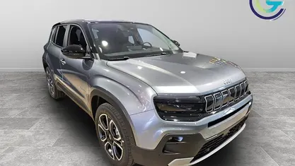 Grigio Usata 2024 Jeep Avenger Summit SUV | 24.500 € (Buon prezzo)