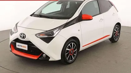 Usata Toyota Aygo X-wave 72 CV (52 kW) 2019 Bianco Utilitaria