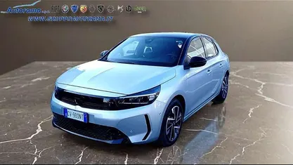 Usata Opel Corsa 101 CV (74 kW) 2024 Berlina