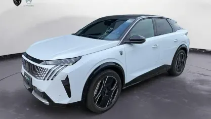 Usata Peugeot e-3008 GT 156 kW (213 CV) 2024 Bianco SUV