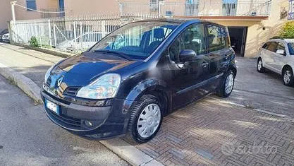 Nero Usata 2009 Renault Modus Dynamique Monovolume | 3350 € (Buon prezzo)
