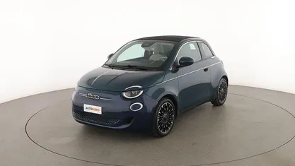 Usata Fiat 500e La Prima 86 kW (118 CV) 2020 Blu Cabrio