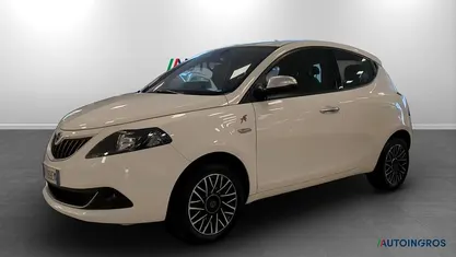Usata Lancia Ypsilon S 69 CV (50 kW) 2022 Bianco Utilitaria