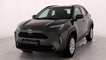Usata Toyota Yaris Cross Active 116 CV (85 kW) 2025 Dark grey SUV
