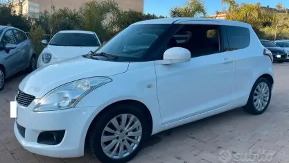 Usata Suzuki Swift 94 CV (69 kW) 2013 Bianco Utilitaria