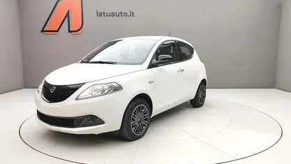 Bianco Usata 2024 Lancia Ypsilon Due volumi | 13.890 € (Buon prezzo)