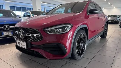 Usata Mercedes GLA200 Premium 150 CV (110 kW) 2023 Rosso SUV