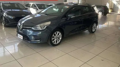 Blu/azzurro Usata 2017 Renault Clio GrandTour Zen Station wagon | 7999 € (Buon prezzo)
