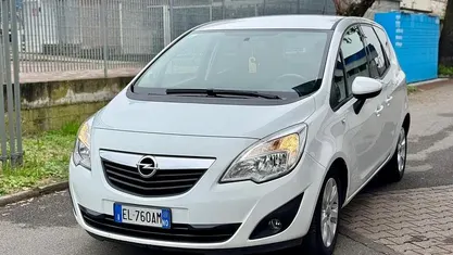 Usata 2012 Opel Meriva Cosmo Monovolume | 4900 € (Buon prezzo)