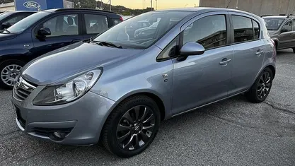 Usata 2010 Opel Corsa Edition Tre volumi | 3990 € (Buon prezzo)