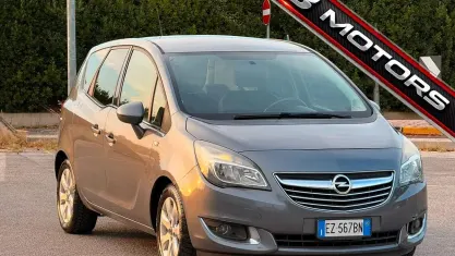 Usata Opel Meriva 95 CV (69 kW) 2015 Grigio Monovolume