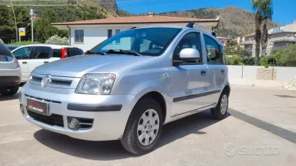 Usata Fiat Panda Lounge 75 CV (55 kW) 2012 Grigio Utilitaria