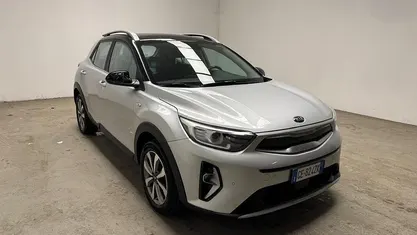 Usata Kia Stonic Style 82 CV (60 kW) 2021 Grigio SUV