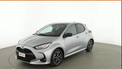 Usata Toyota Yaris Hybrid Lounge 116 CV (85 kW) 2022 Grigio Berlina