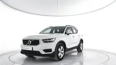 Bianco(met.) Usata 2021 Volvo XC40 Momentum SUV | 22.671 € (Ottimo prezzo)