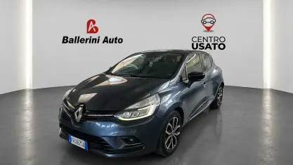 Usata Renault Clio Zen 90 CV (66 kW) 2019 Grigio Utilitaria