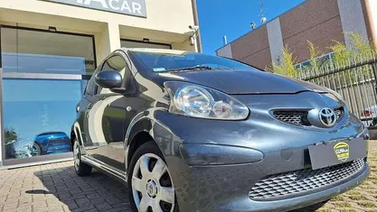 Grigio Usata 2005 Toyota Aygo Due volumi | 3700 € (Buon prezzo)