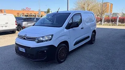Usata Citroën Berlingo 131 CV (96 kW) 2023 Bianco Monovolume